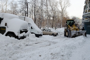 Уборка снега с парковок